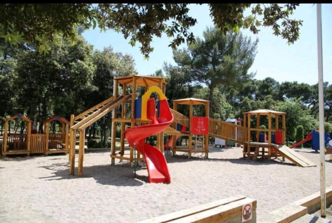 Apartments Slavica Τρογκίρ Εξωτερικό φωτογραφία